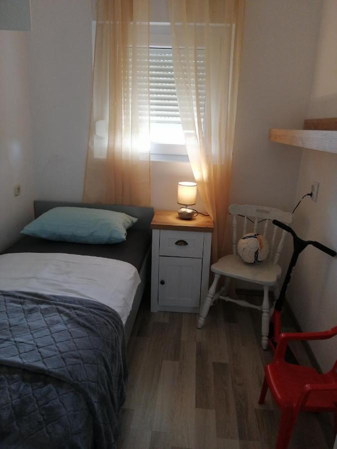 Apartments Lanterna Ražanac Extérieur photo