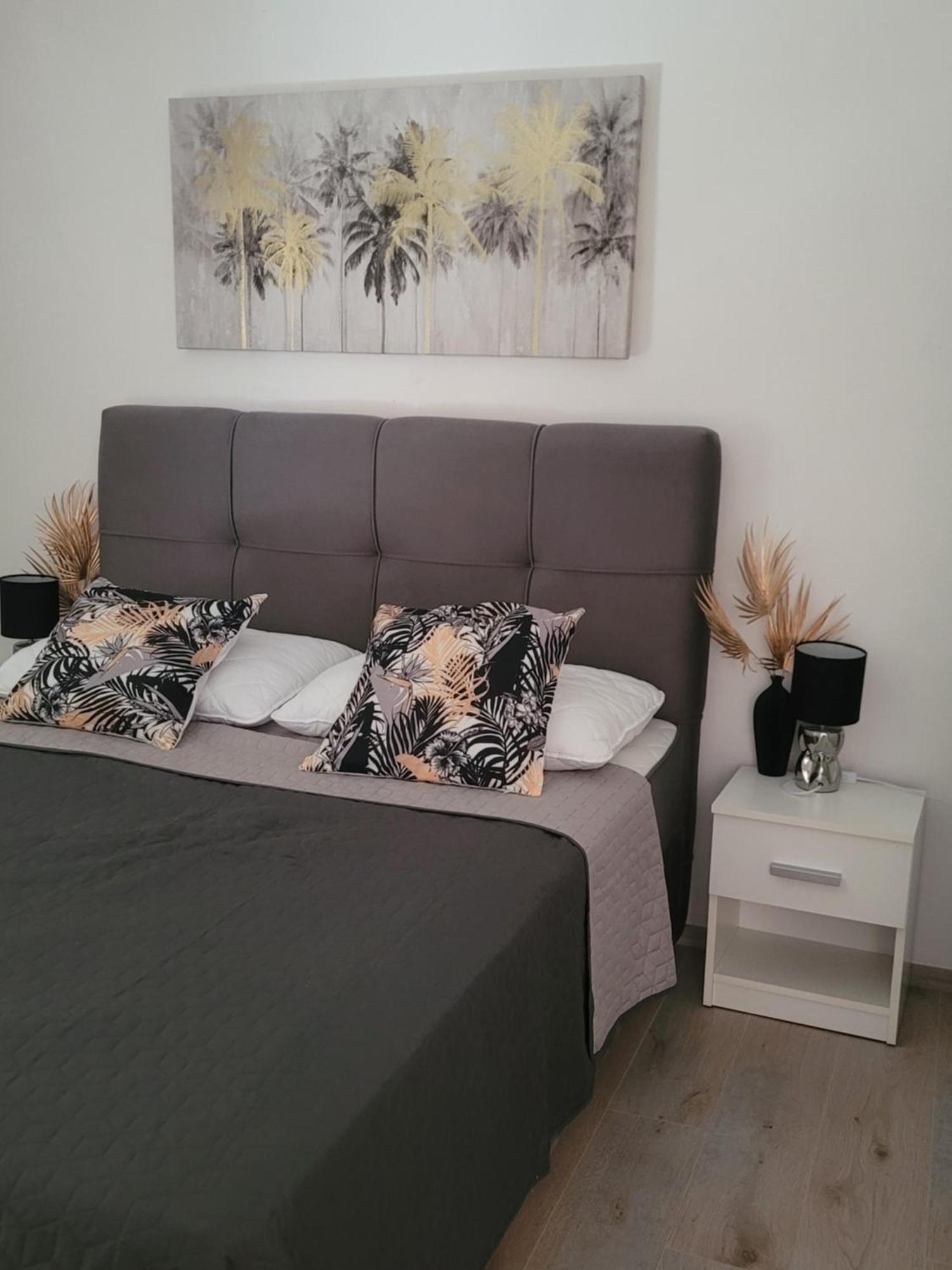 Apartments Lanterna Ražanac Extérieur photo