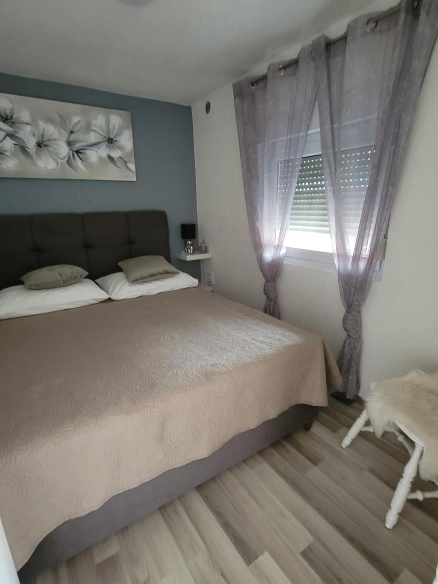 Apartments Lanterna Ražanac Extérieur photo